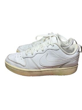 Nike Court Borough Low White Sneakers Youth 4Y Womens 6 Leather Shoes